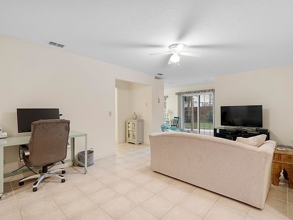 4th image of 5172 Medoras Ave