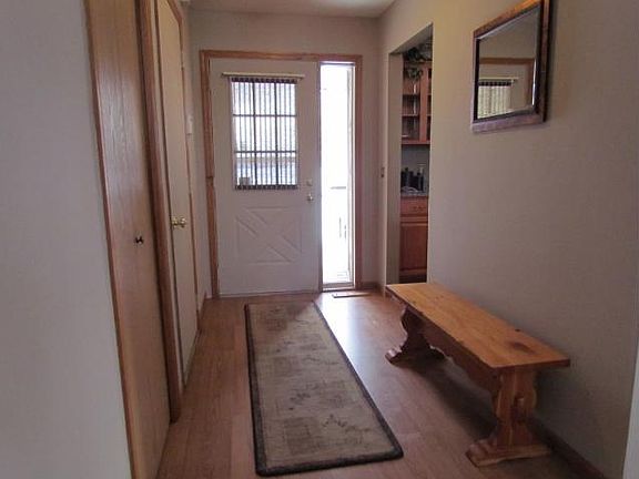 2nd image of 3266 Camelot Dr