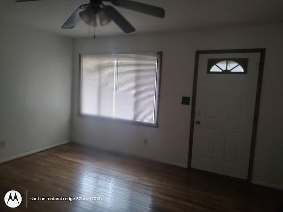 2nd image of 3417 Oaklawn St