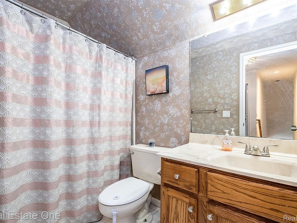 5560 Huron Hills Dr, photo 30