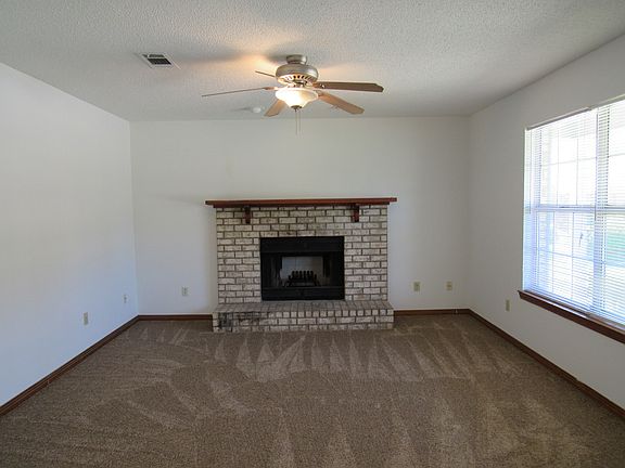 3rd image of 6639 Hertz St