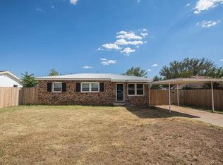 906 13th St, Shallowater, TX 79363