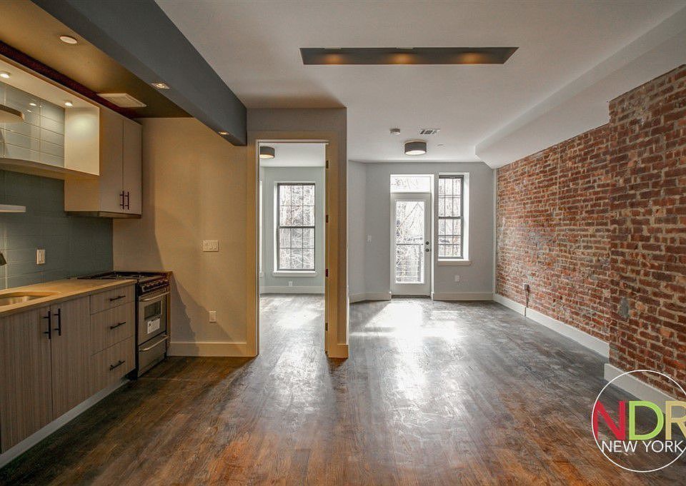1st image of 860 Macon St #2R