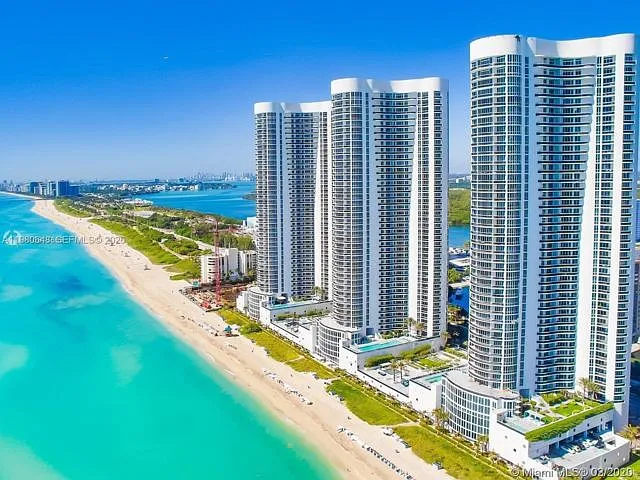 15901 Collins Ave #405