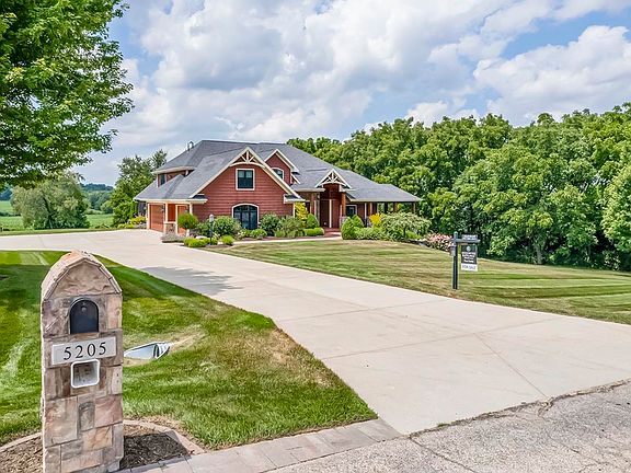 3rd image of 5205 N Old Orchard Dr