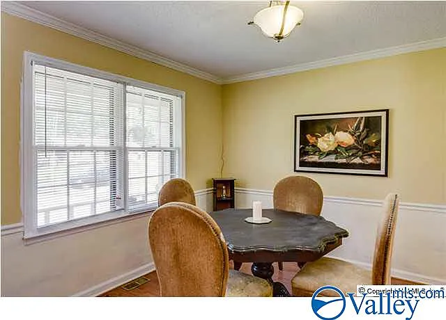 127 Frankie Ln — Photo 2