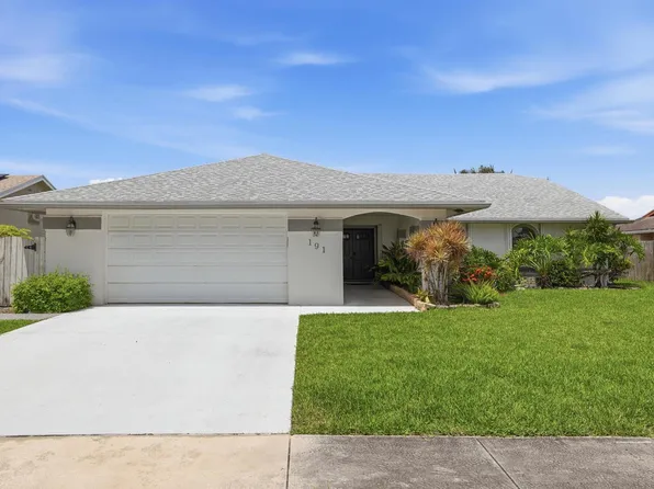191 Parkwood Dr, Royal Palm Beach, FL 33411