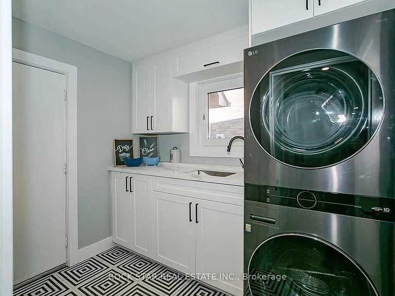 160 River Oaks Blvd E — Photo 23
