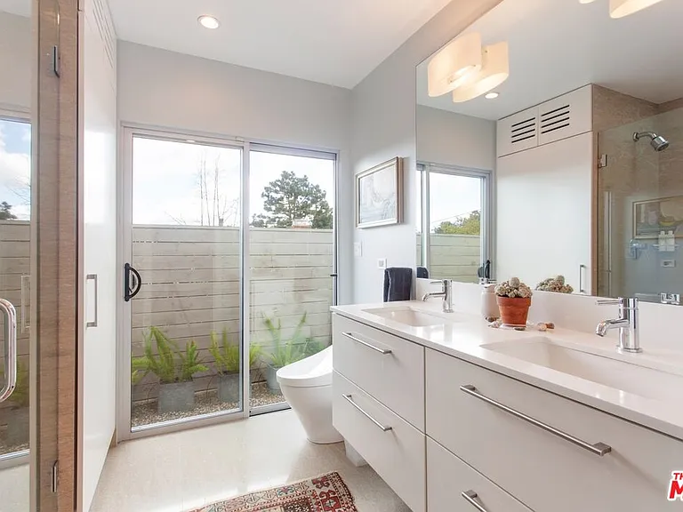 2154 Ridgemont Dr — Photo 19