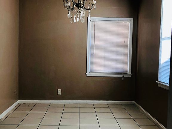 5th image of 1434 W 9th St