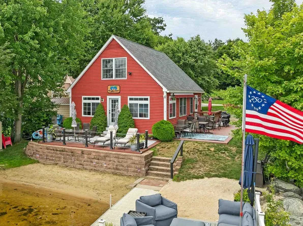 44 Lake Road, Epsom, NH 03234