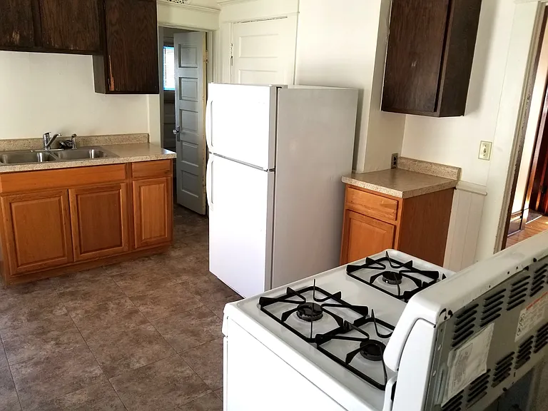 819 Aurora Ave #2 — Photo 4