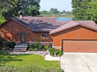 1027 Hubble Dr, Holly, MI