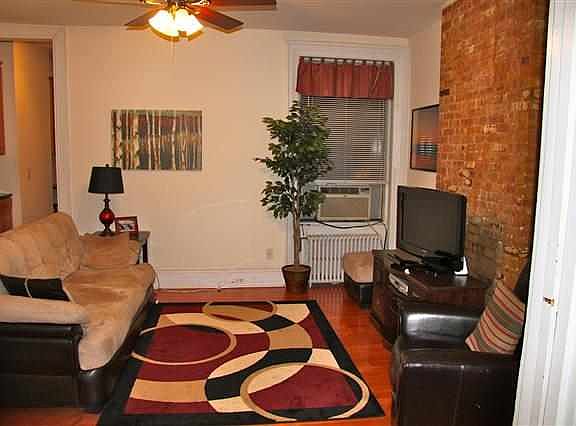 5th image of 1122 Washington St APT 1