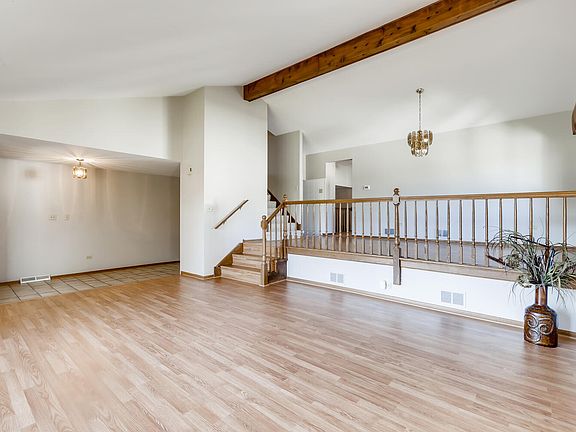 4th image of 17406 Avon Ln