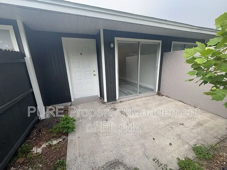 5485 SE 30th Pl #A — Photo 1
