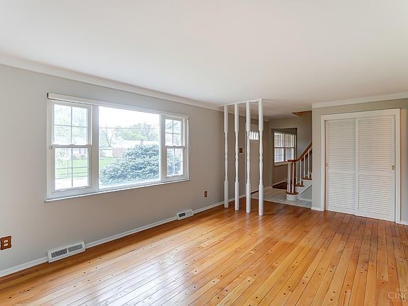 4th image of 6200 Kingoak Dr