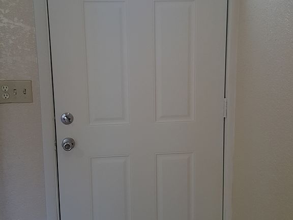 4th image of 5640 Ramona Blvd