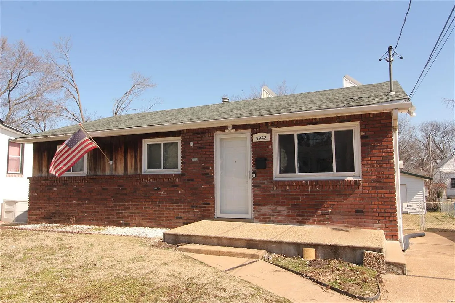 9942 Clyde Ave photo 1