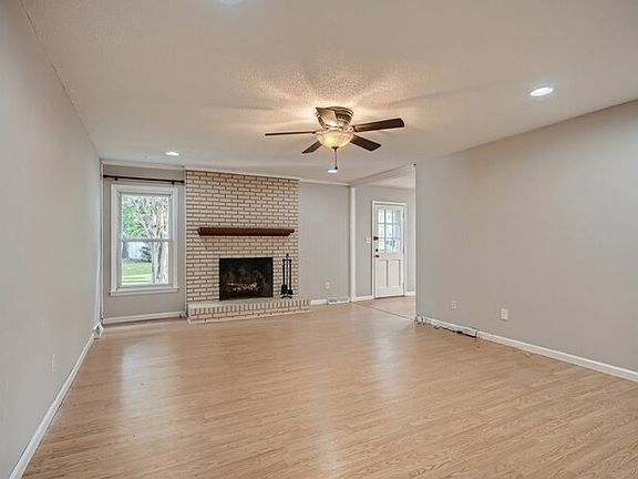 3rd image of 11700 Laurel Grove Ln
