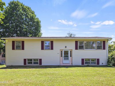 220 Theresa Ter, Lee, MA, 01238