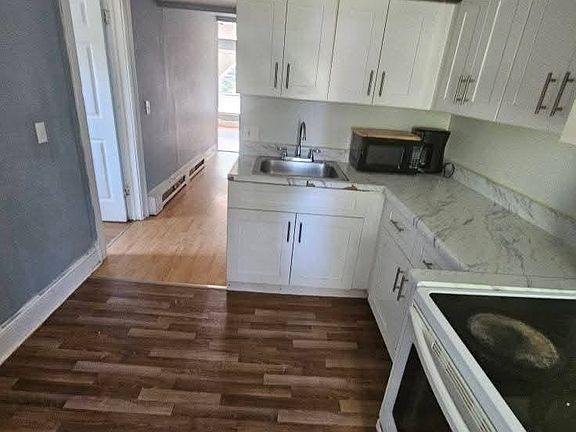 4th image of 114 W Parmenter St APT 2