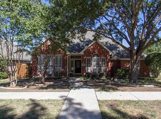 1933 Diamond Ridge Dr, Carrollton, TX 75010