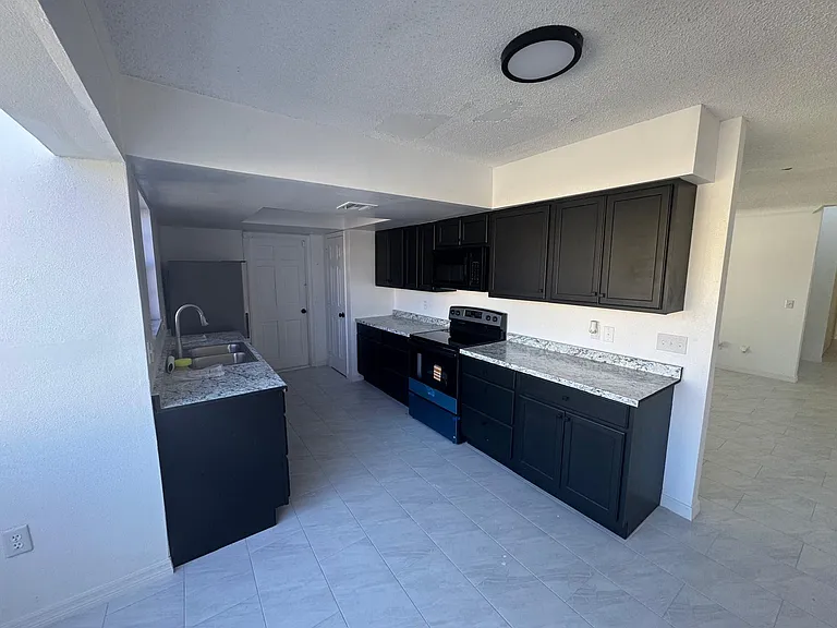 2020 Hidden Dale Ct — Photo 8