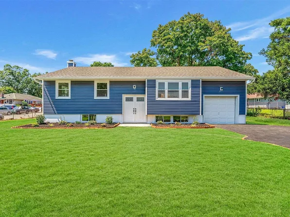 329 Broadway Greenlawn #8, Huntington, NY 11743