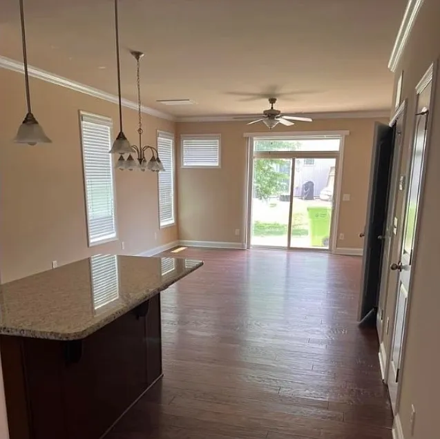 3 bed, 1591 sqft, $2,200 — Photo 4