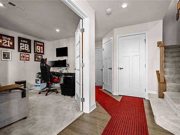 5th image of 2690 Azalea Garden Rd #B