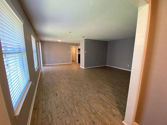 5th image of 9002-9004 Greenmound Ave