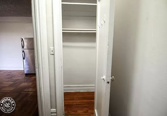 3rd image of 240 Crown St APT 4A