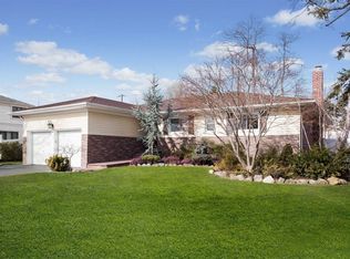 56 Sullivan Dr, Jericho, NY 11753