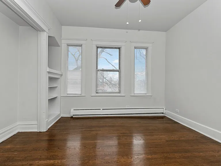11259 S King Dr — Photo 7