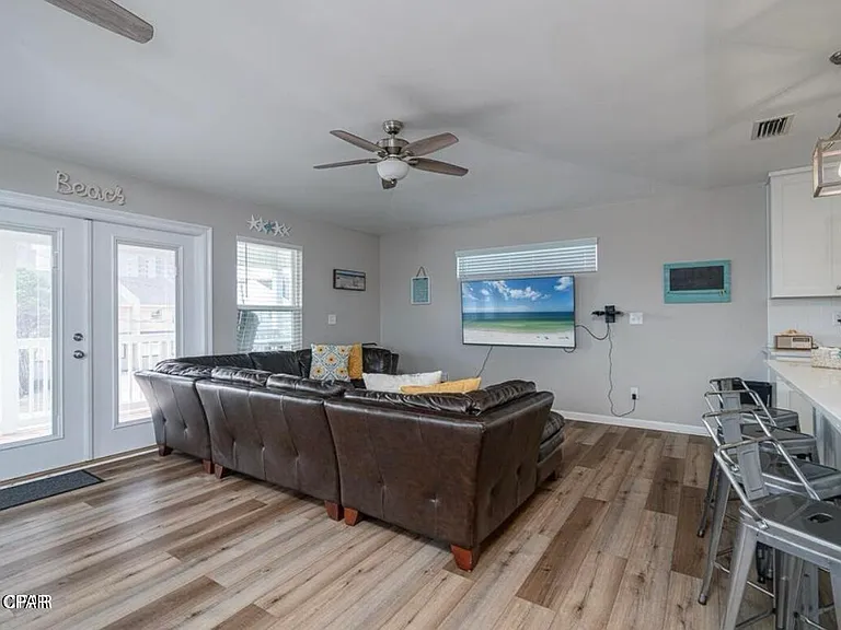 6320 Beach Dr — Photo 10