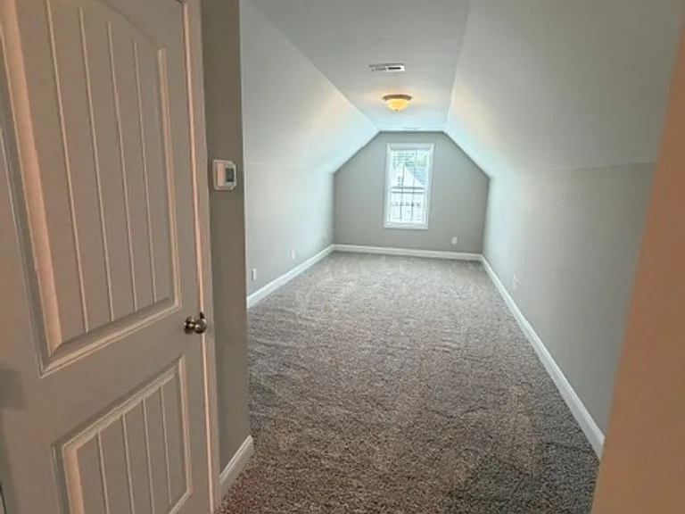 311 Oak Pointe Cir E — Photo 22