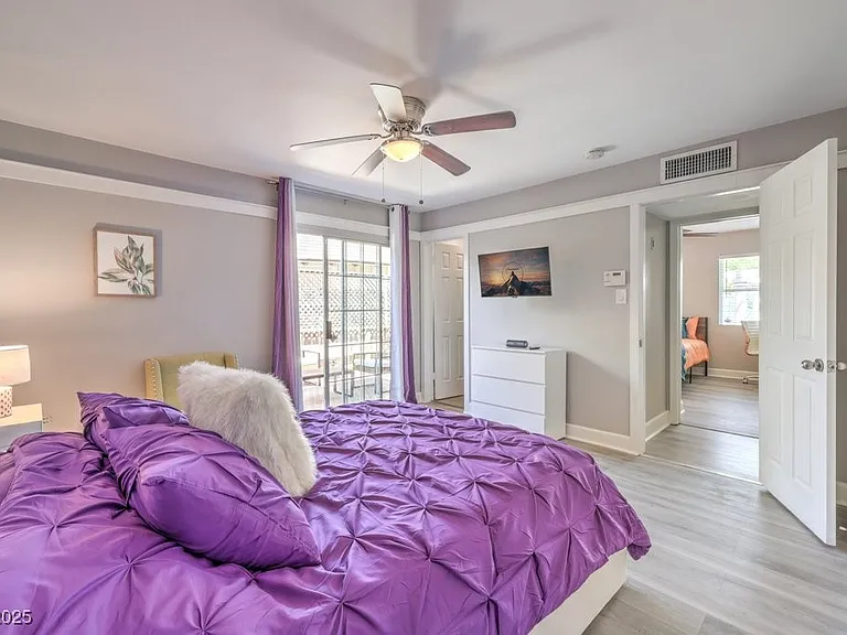 2400 Sherman Pl — Photo 15