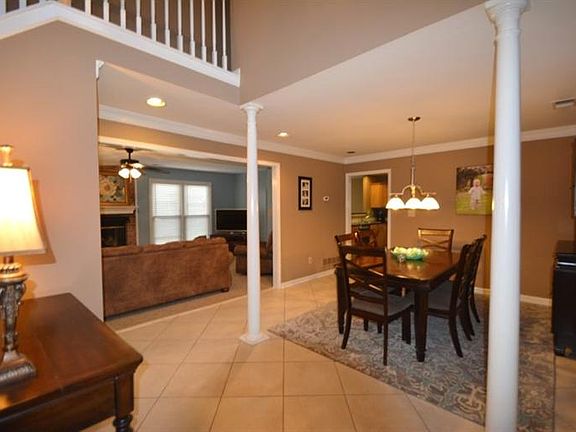 3rd image of 3625 Beechwood Cir
