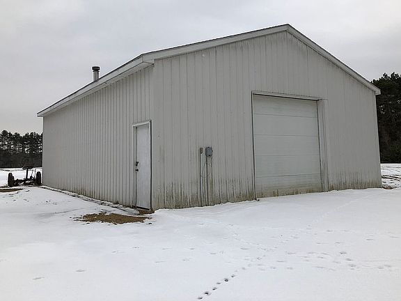 4th image of 2300 Wixom Trl