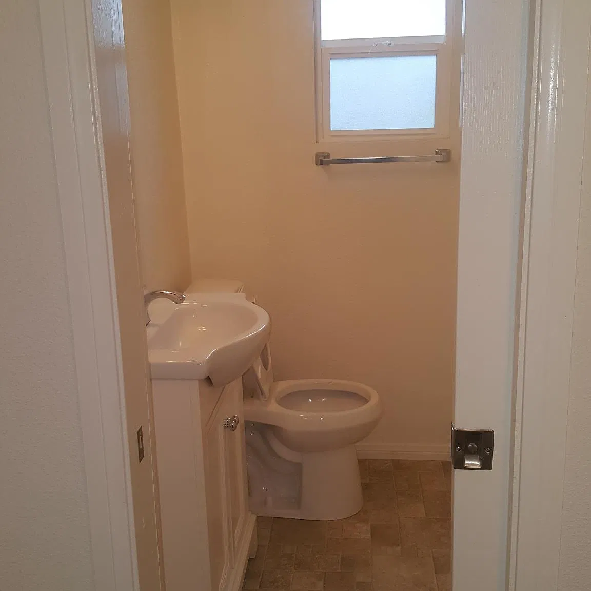 1 bed, 425 sqft, $2,200 — Photo 2