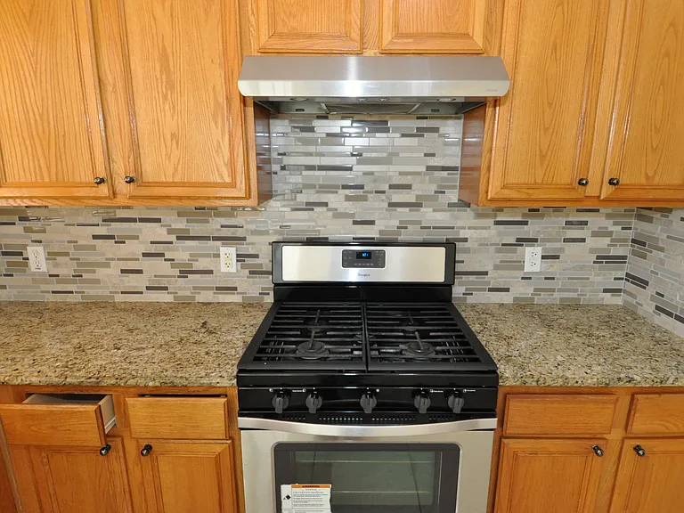 12427 Zeller Ln — Photo 6
