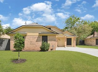 34 Alexander Ct, Angleton, TX 77515