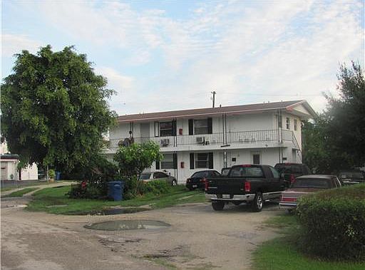 1st image of 225 SW Avenue C