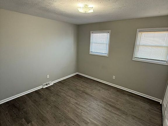 3rd image of 952 Villa Dr APT 5