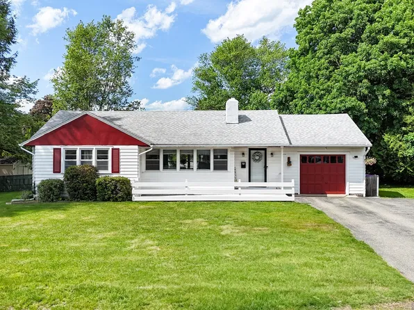62 Clayton Rd, Holyoke, MA 01040