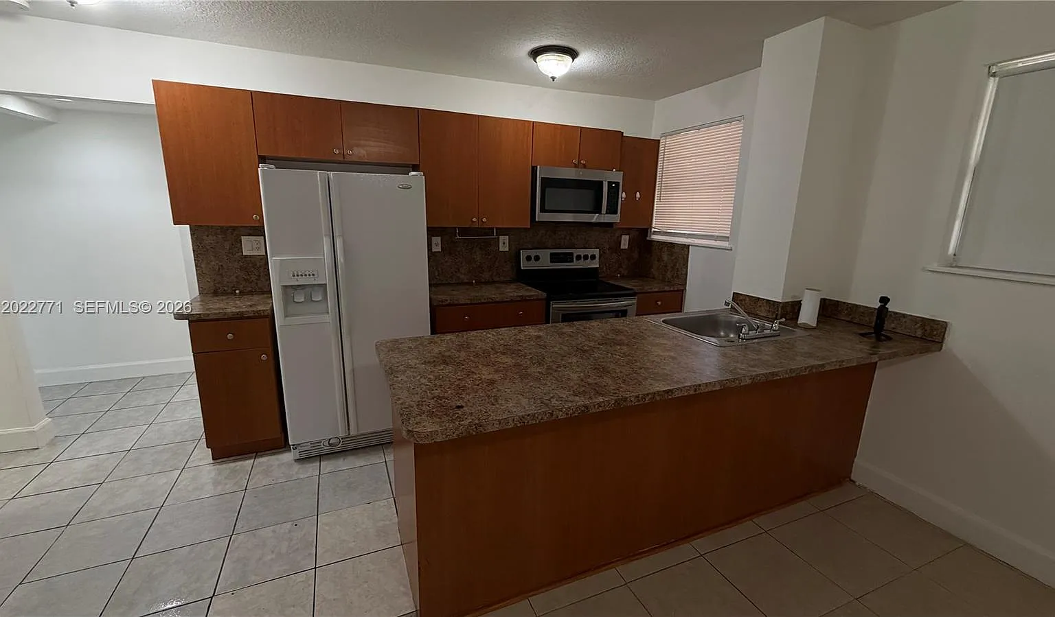 The Arabian Arms Condo — Photo 2