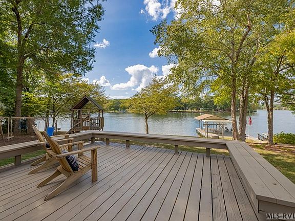 5th image of 654 Paradise Dr
