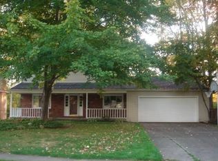 27453 Cottonwood Trl, North Olmsted, OH 44070