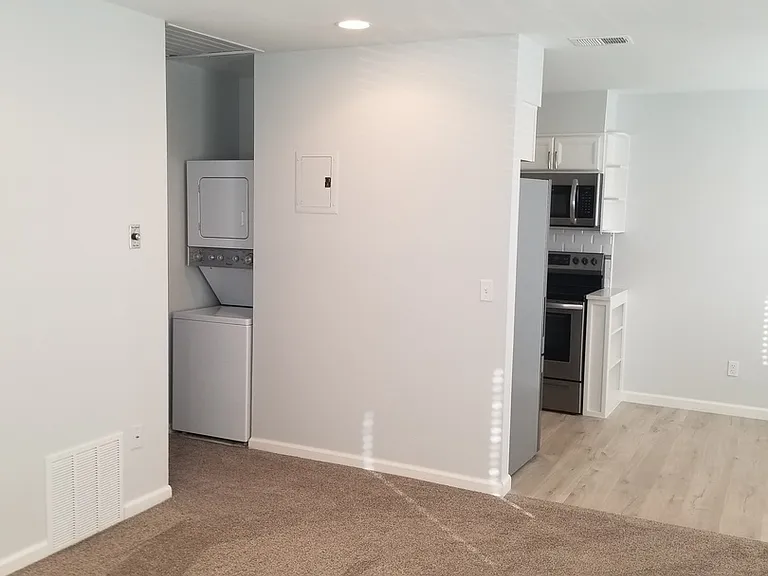 5580 S. Curtice Street 4-Plex — Photo 6